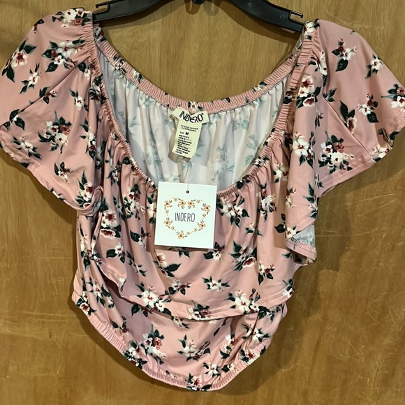 🌸💕Nwt Absolutely stunning pink floral short set with cropped swing top - Picture 3 of 7